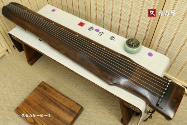 迪庆藏族自治州高级精品演奏古琴【断纹仲尼式】