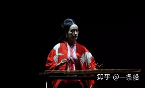 迪庆藏族自治州古琴演奏家（赵晓霞）的演奏特点与风格